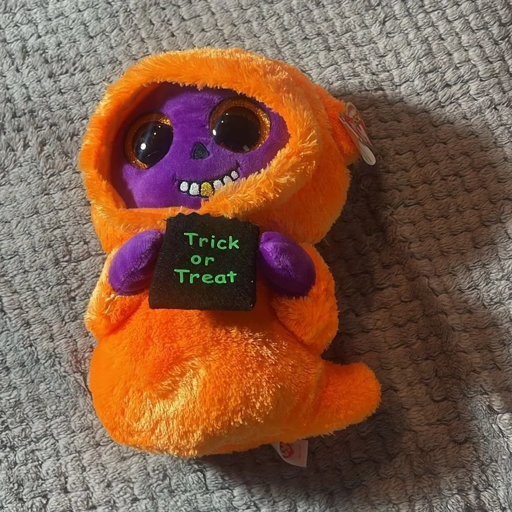 NWT TY beanie boos trick-or-treat beanie baby